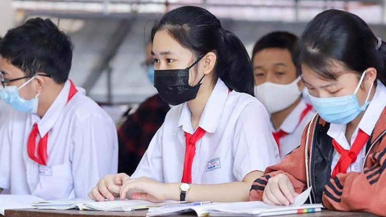 Từ 2026, học sinh đi học được nhận 2,1 triệu/tháng