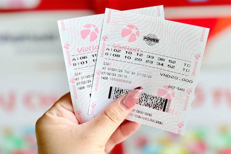 Trúng độc đắc nhưng giấu vợ để sống xa hoa một mình